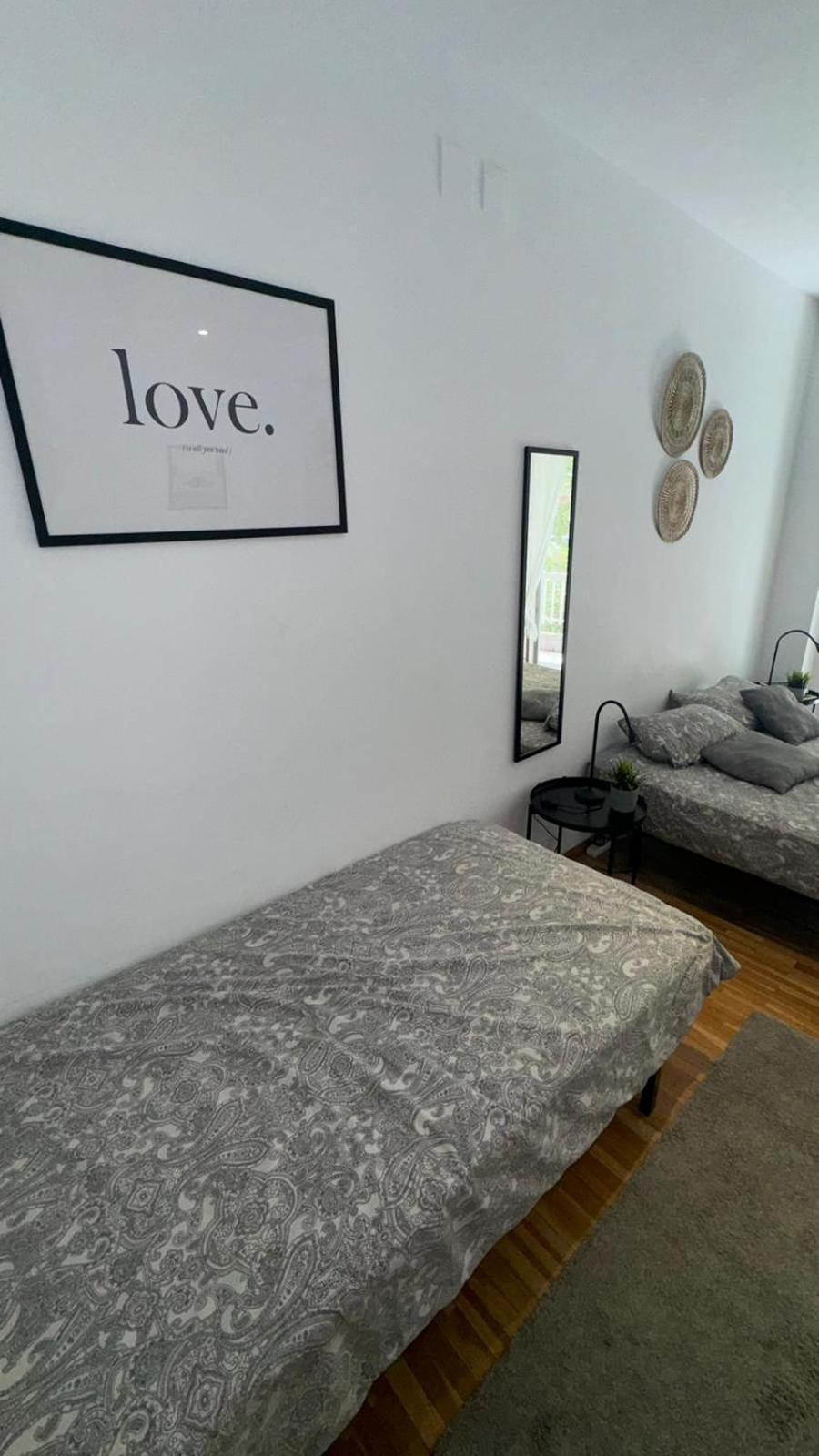 Bruc 3 Hostal Barcelona