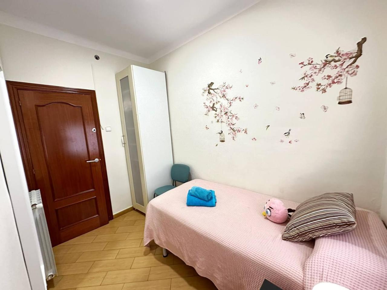 Rooms Nueva Valencia Bed and breakfast Barcelona
