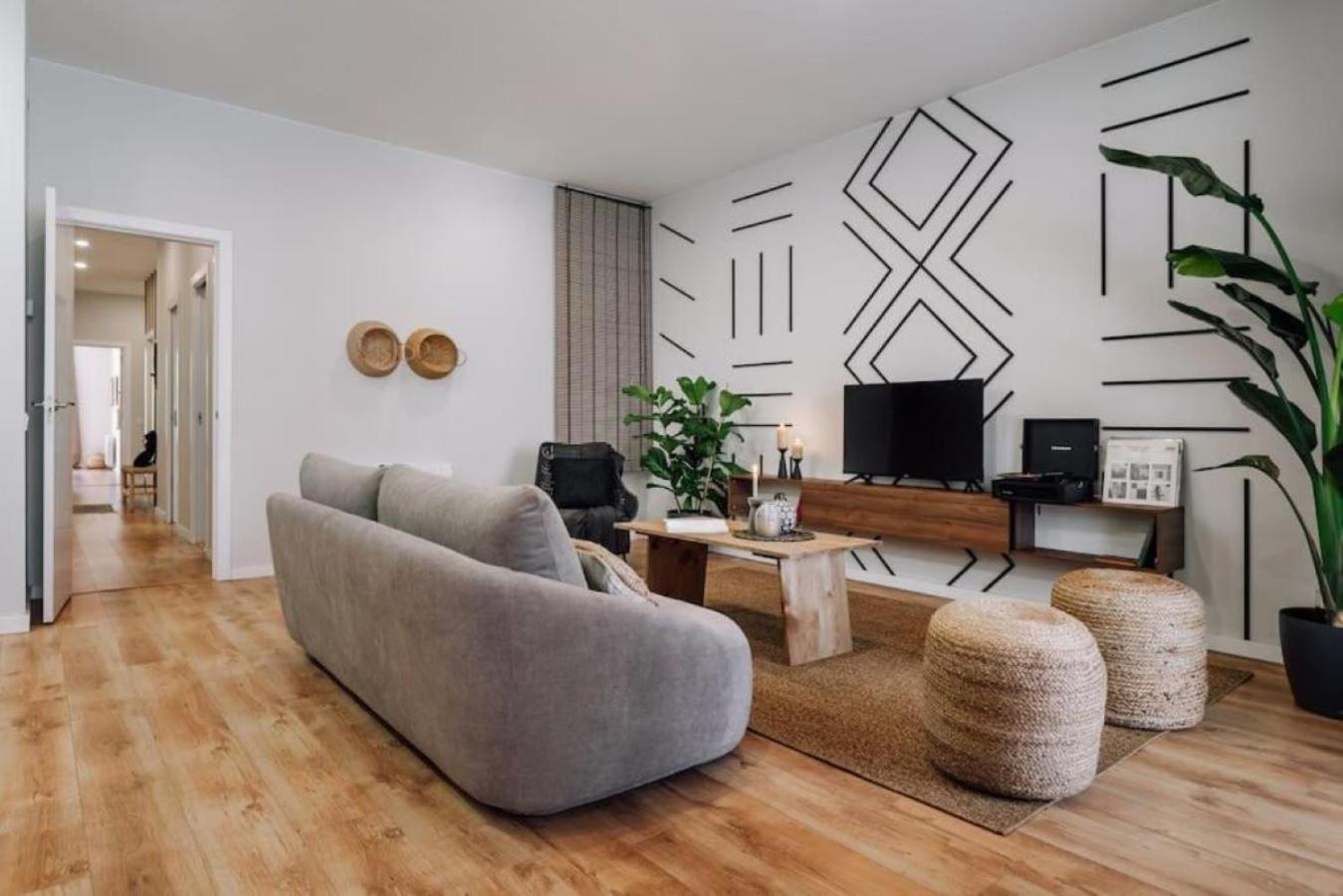 Apartment Luiza - 3 Bedroom In Eixample Dreta Barcelona