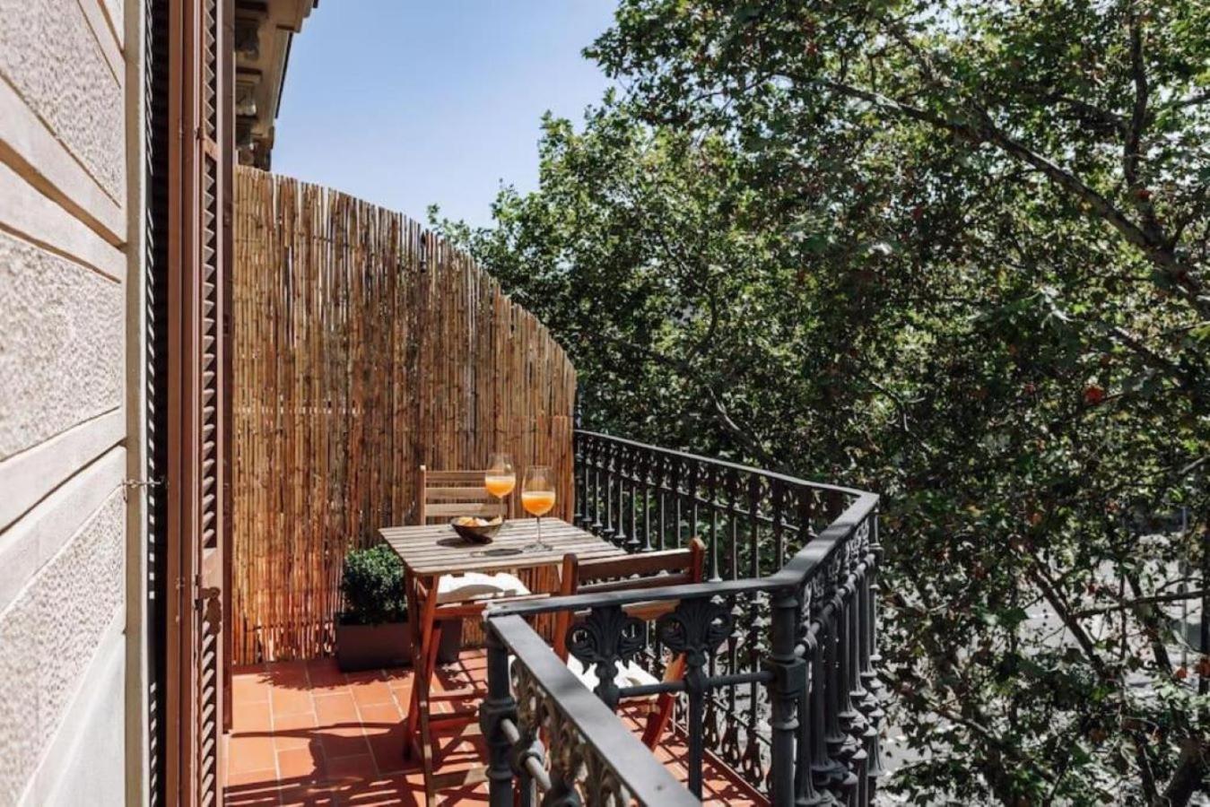 Apartment Luiza - 3 Bedroom In Eixample Dreta Barcelona