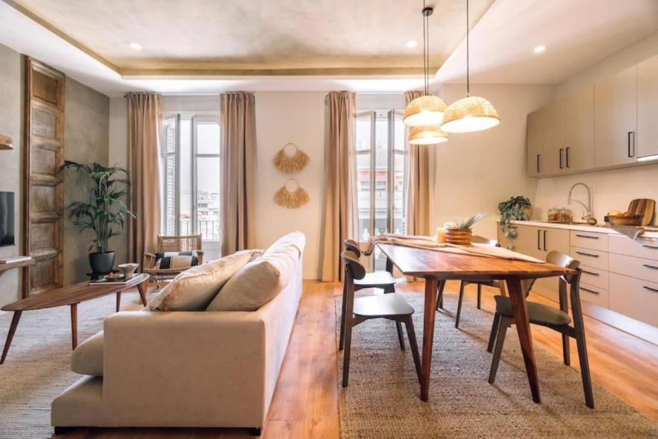 Salonga - 1 Bedroom And Balcony In Eixample Esquerra Apartamento