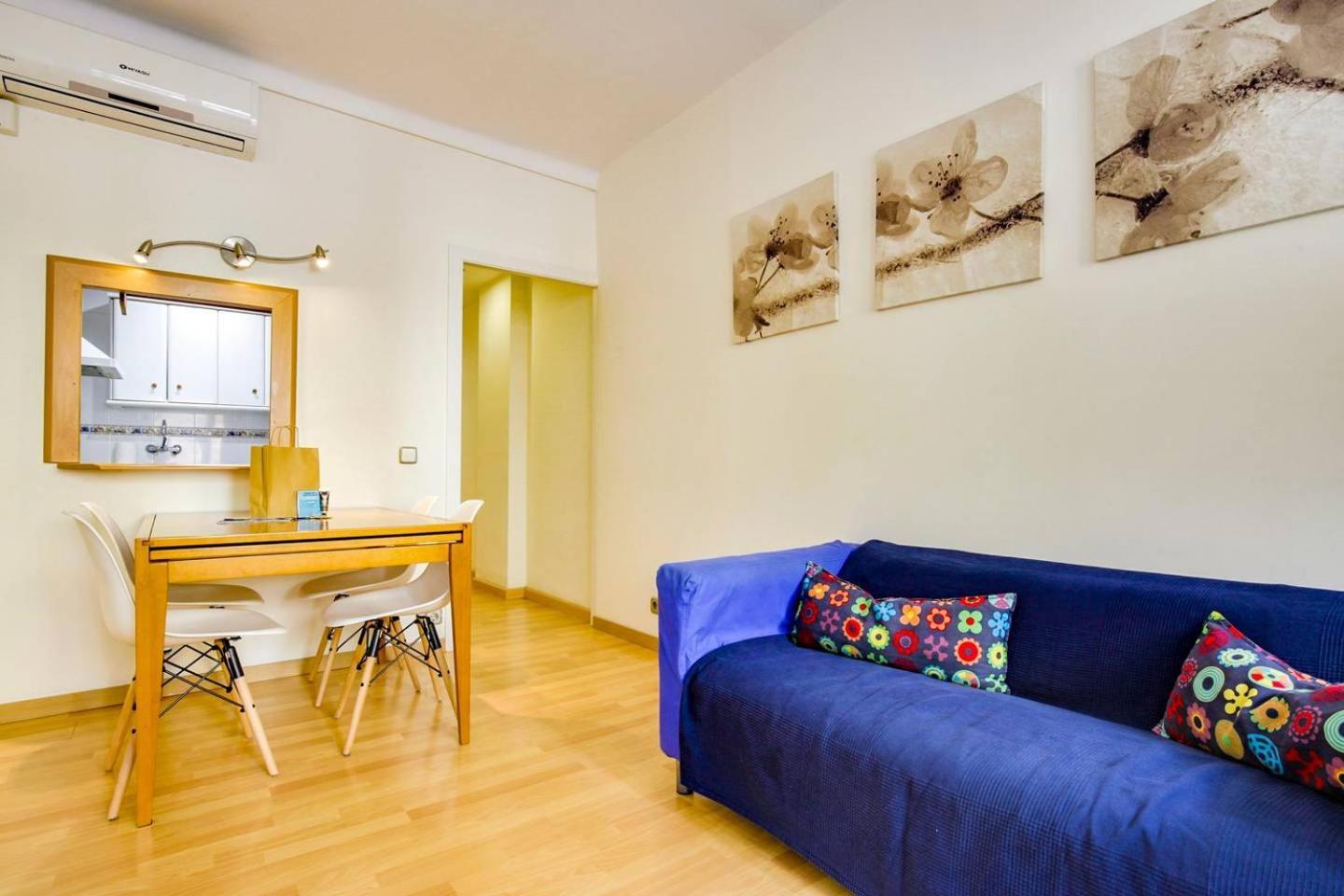 Cozy 2 Bedroom Next To Arc De Triomf * Barcelona