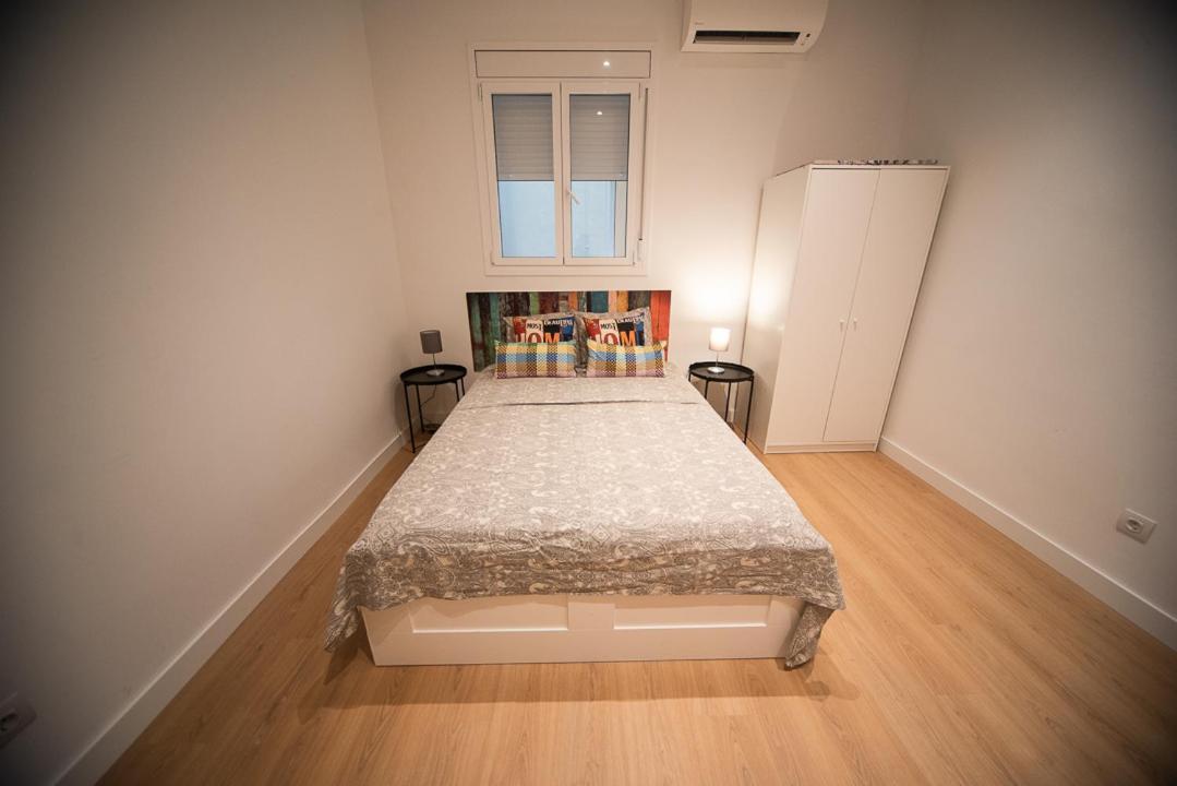 By Universitat Private Hostal *