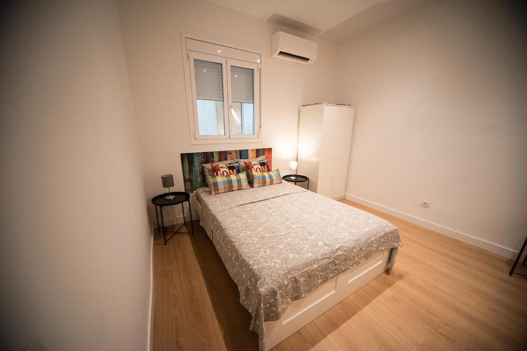 By Universitat Private Hostal *