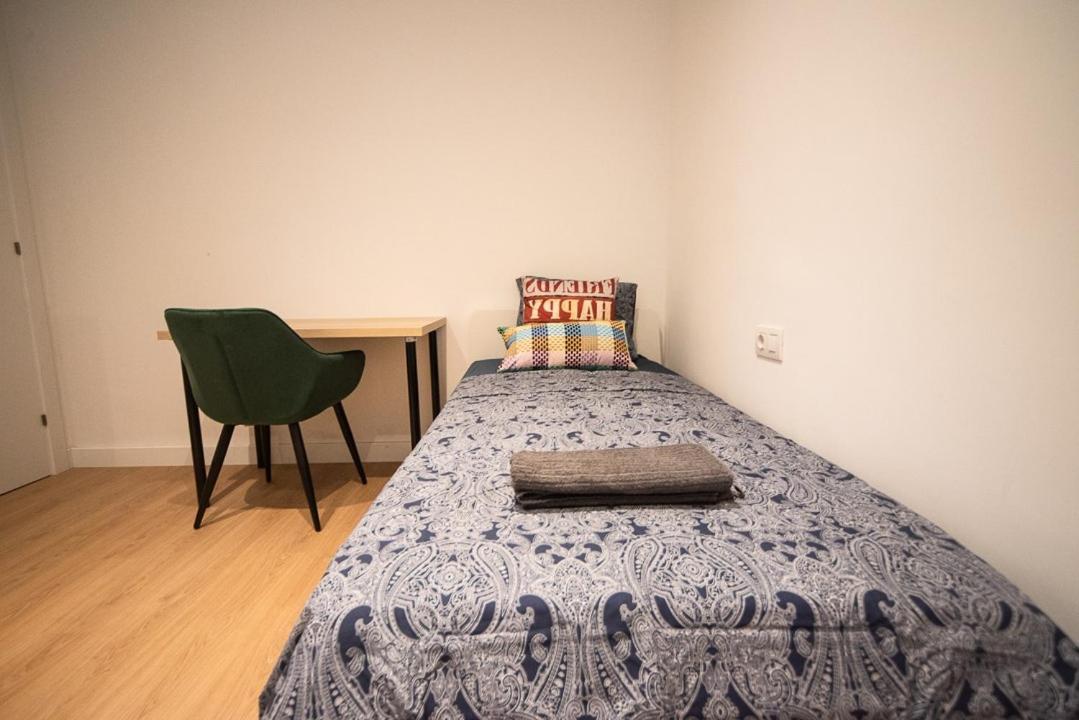Hostal By Universitat Private *
