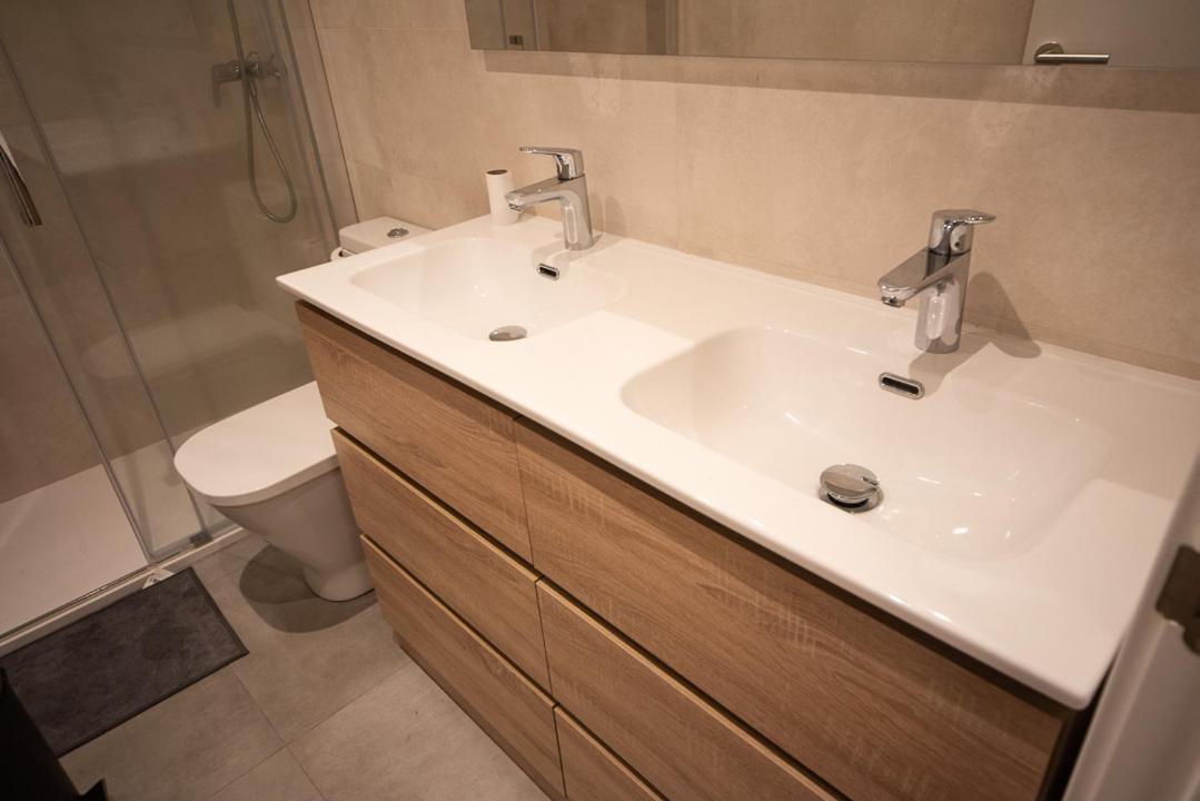 By Universitat Private * Barcelona