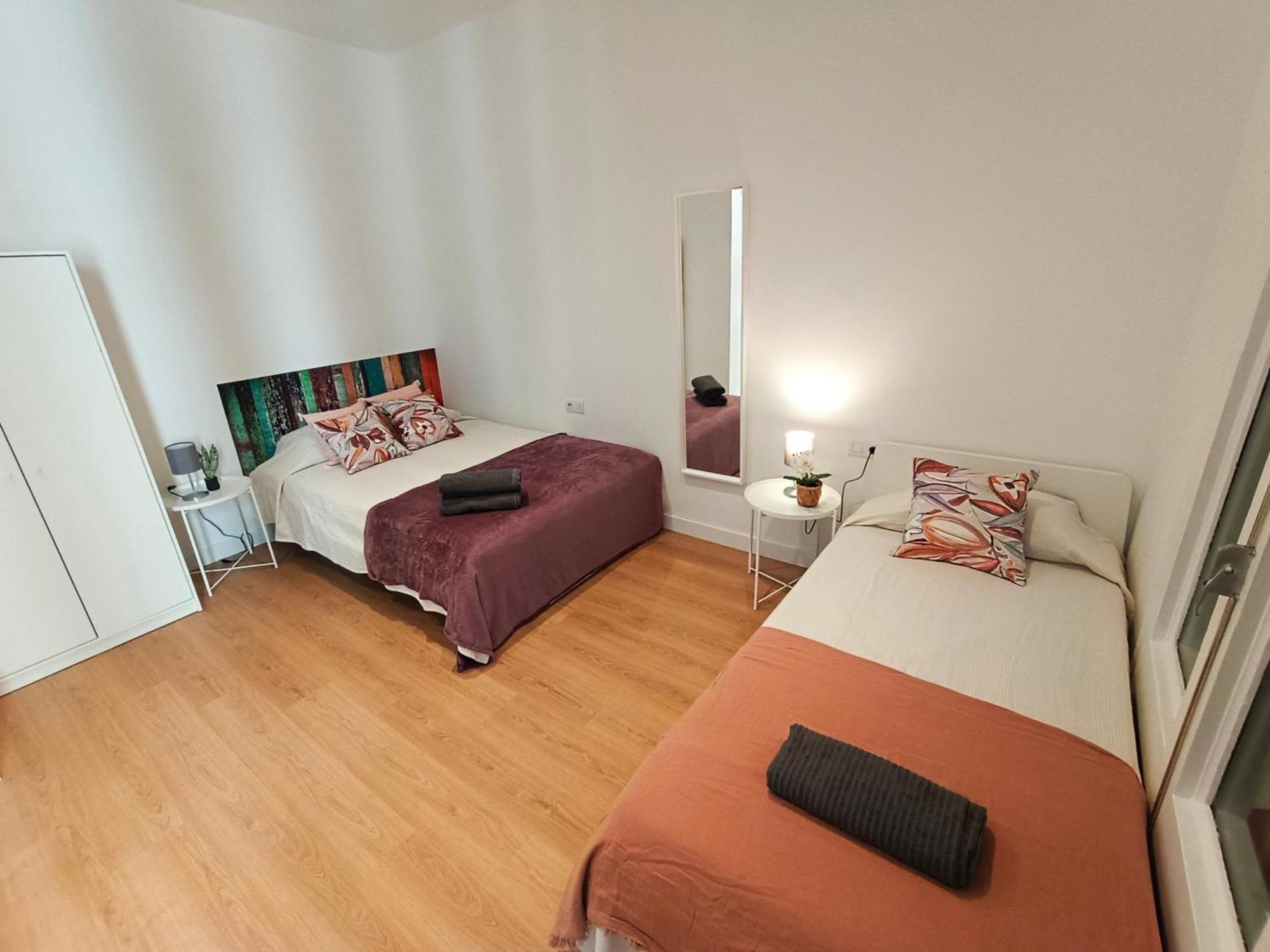 By Universitat Private Hostal *