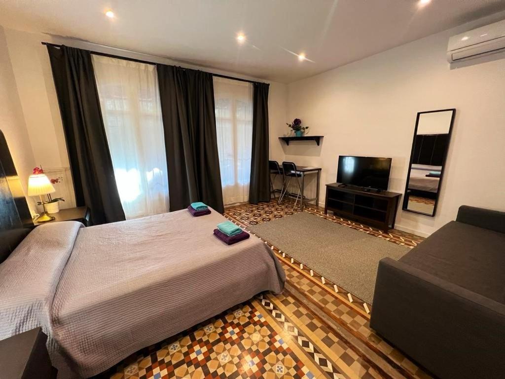 Bed & Breakfast Rooms On Balmes