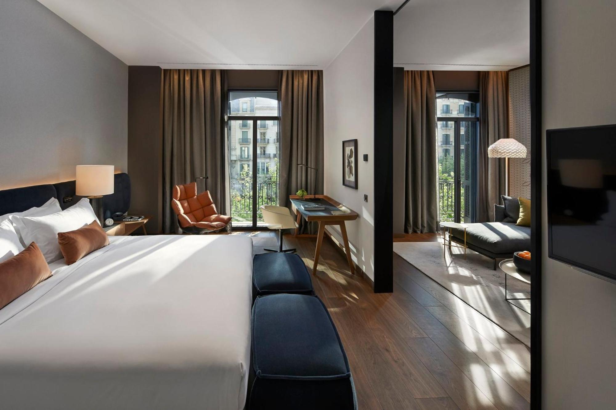 Mandarin Oriental, Hotel