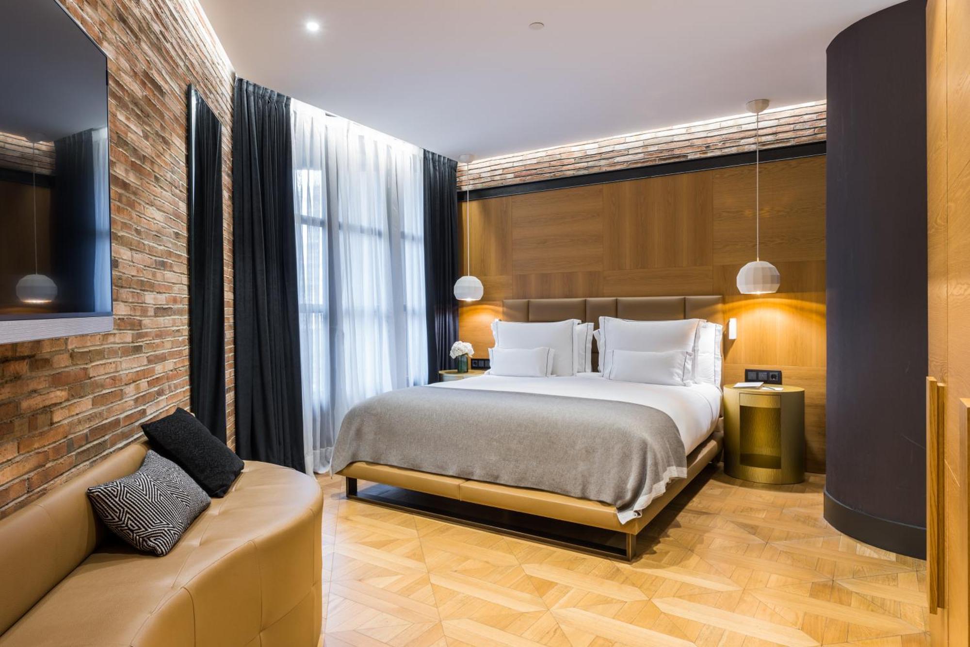 Monument 5* Barcelona