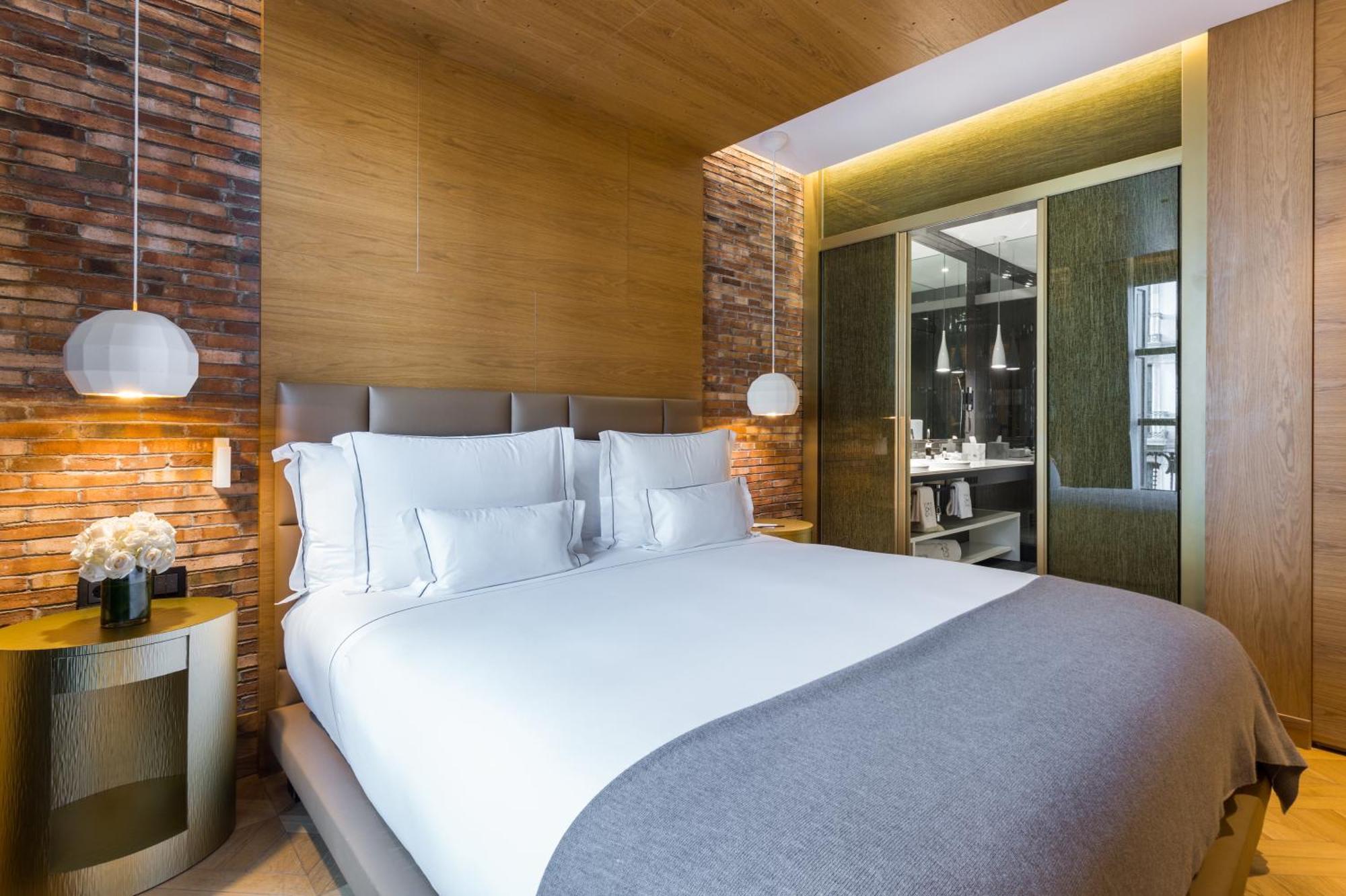 Monument Hotel