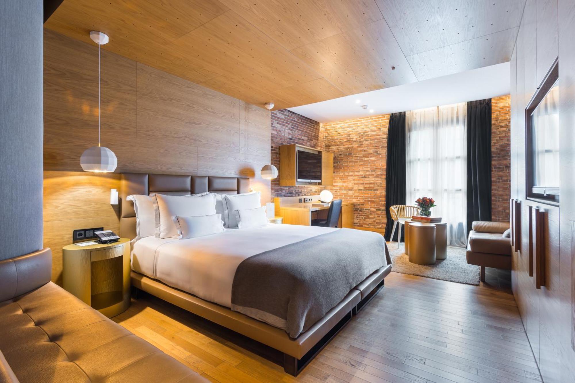 Monument Hotel 5*