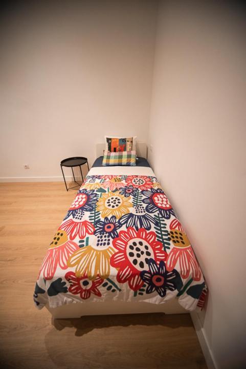By Universitat Private Hostal
