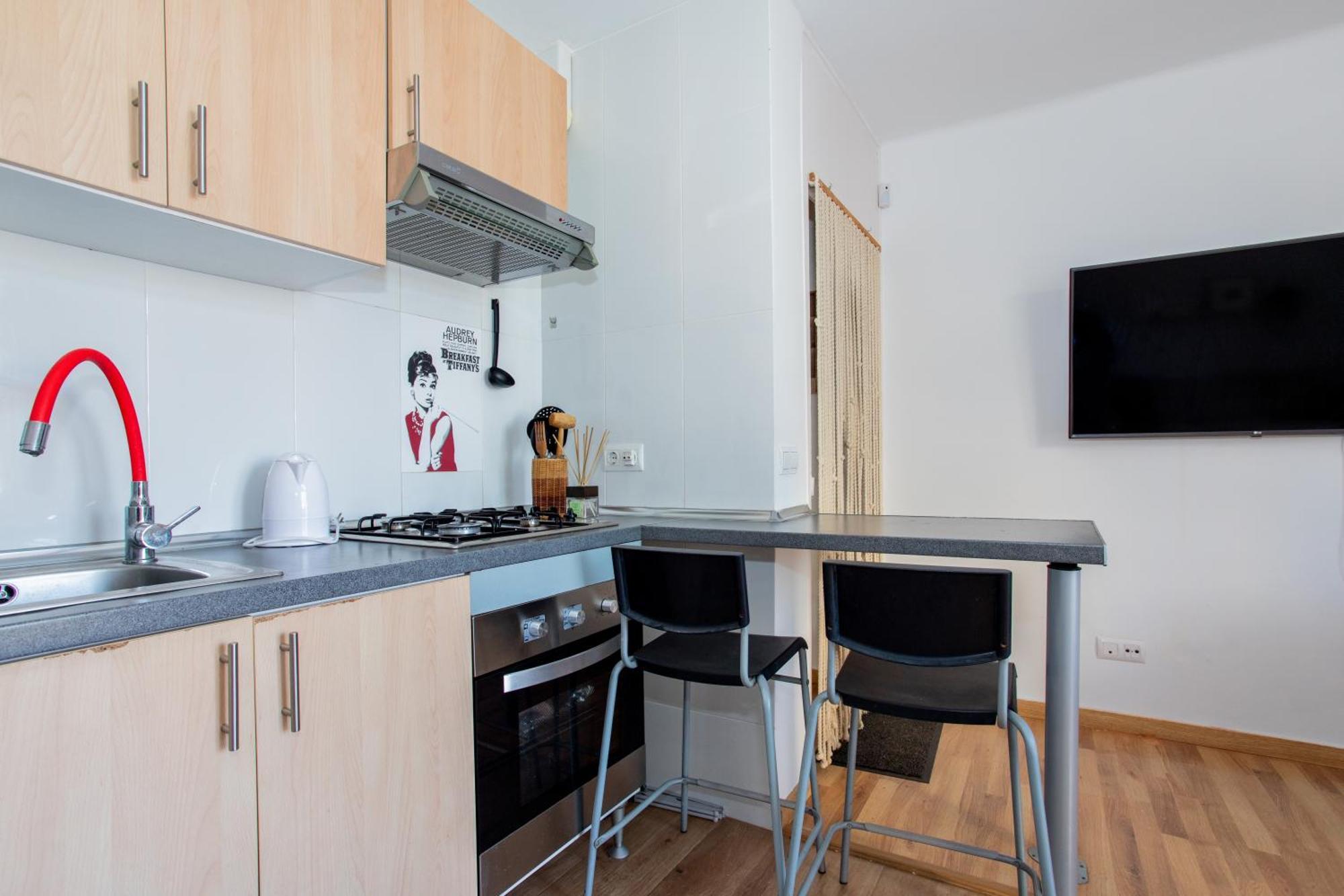 Sunshine & Beach Urban Two-bedroom * Barcelona