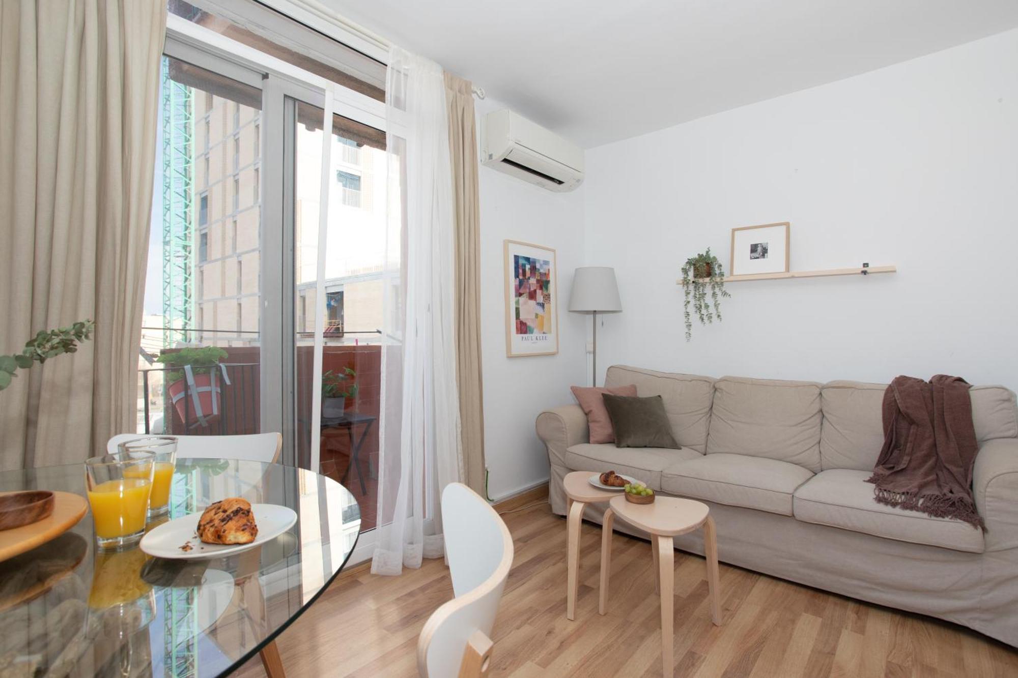 Sunshine & Beach Urban Two-bedroom Apartamento *
