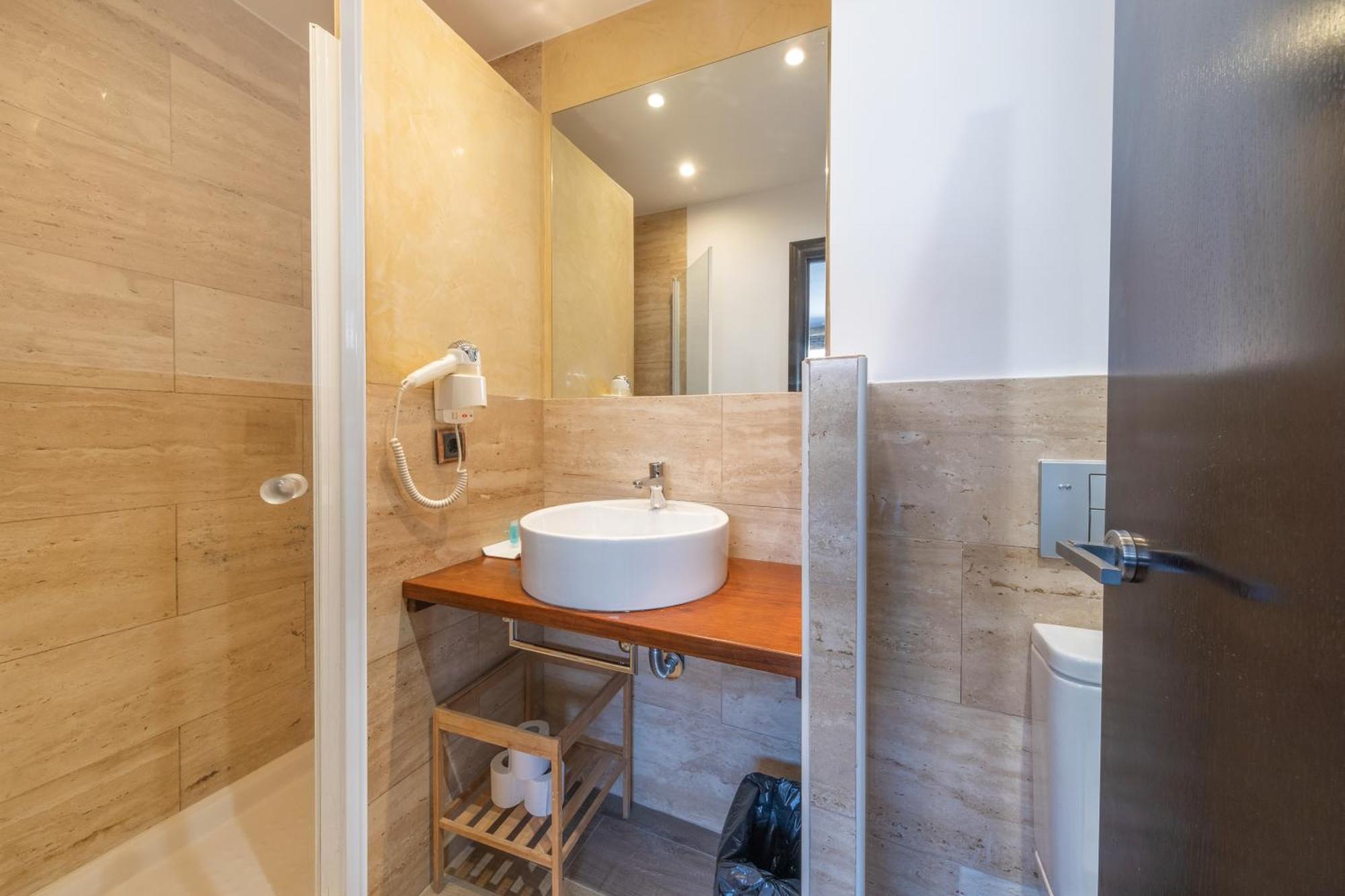 Ainb Born-dames Apartment *