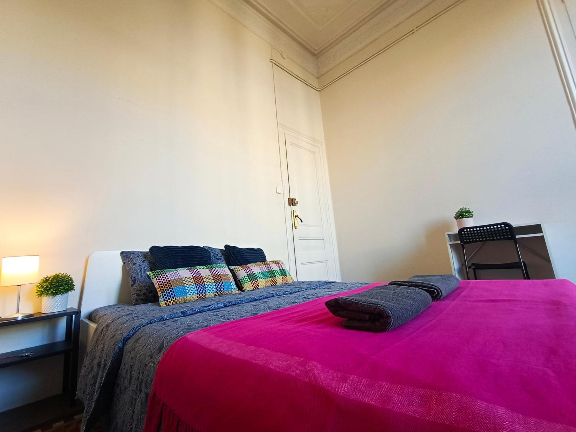 Oasis - Urquinaona1 Hostal *