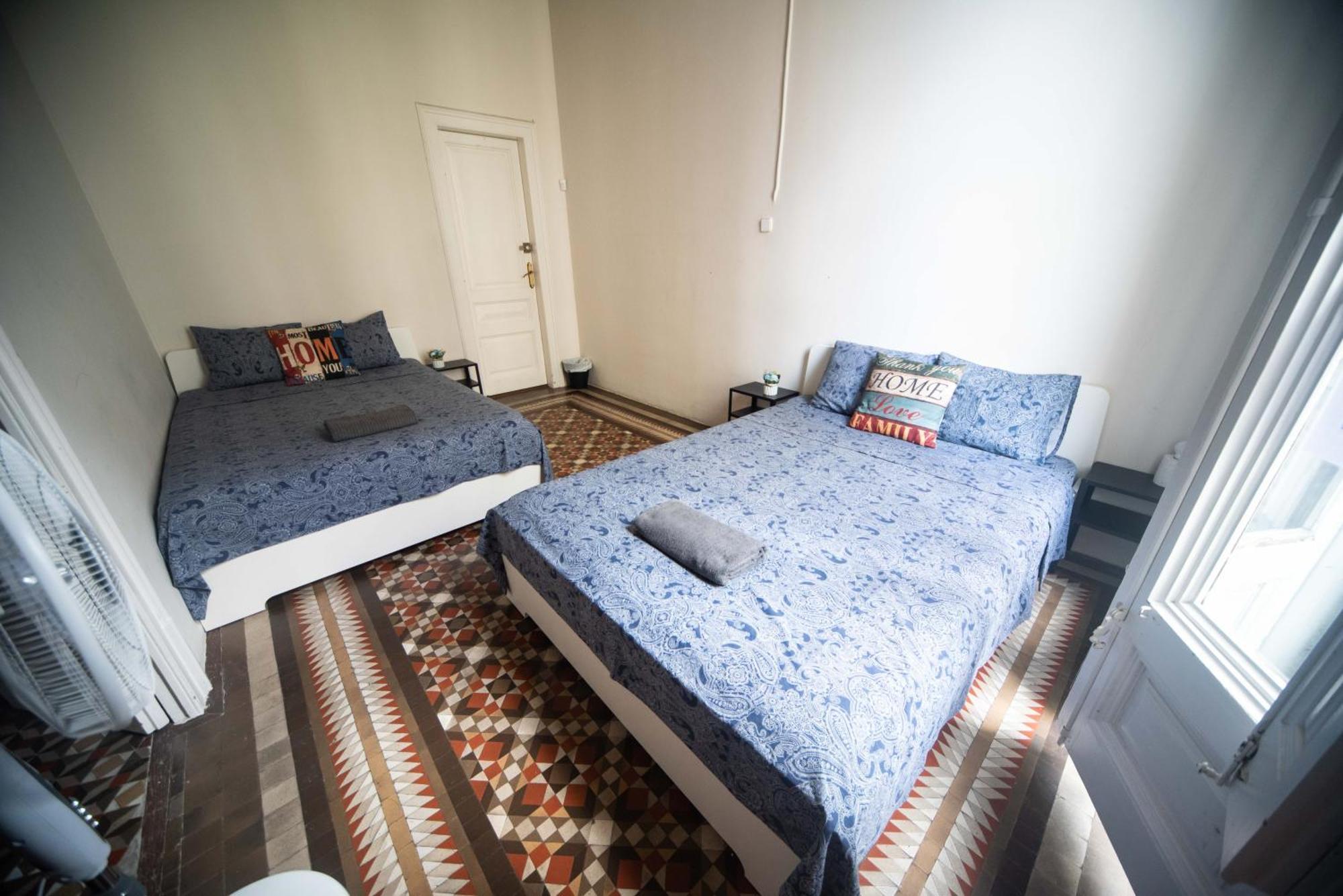Hostal Oasis - Urquinaona1