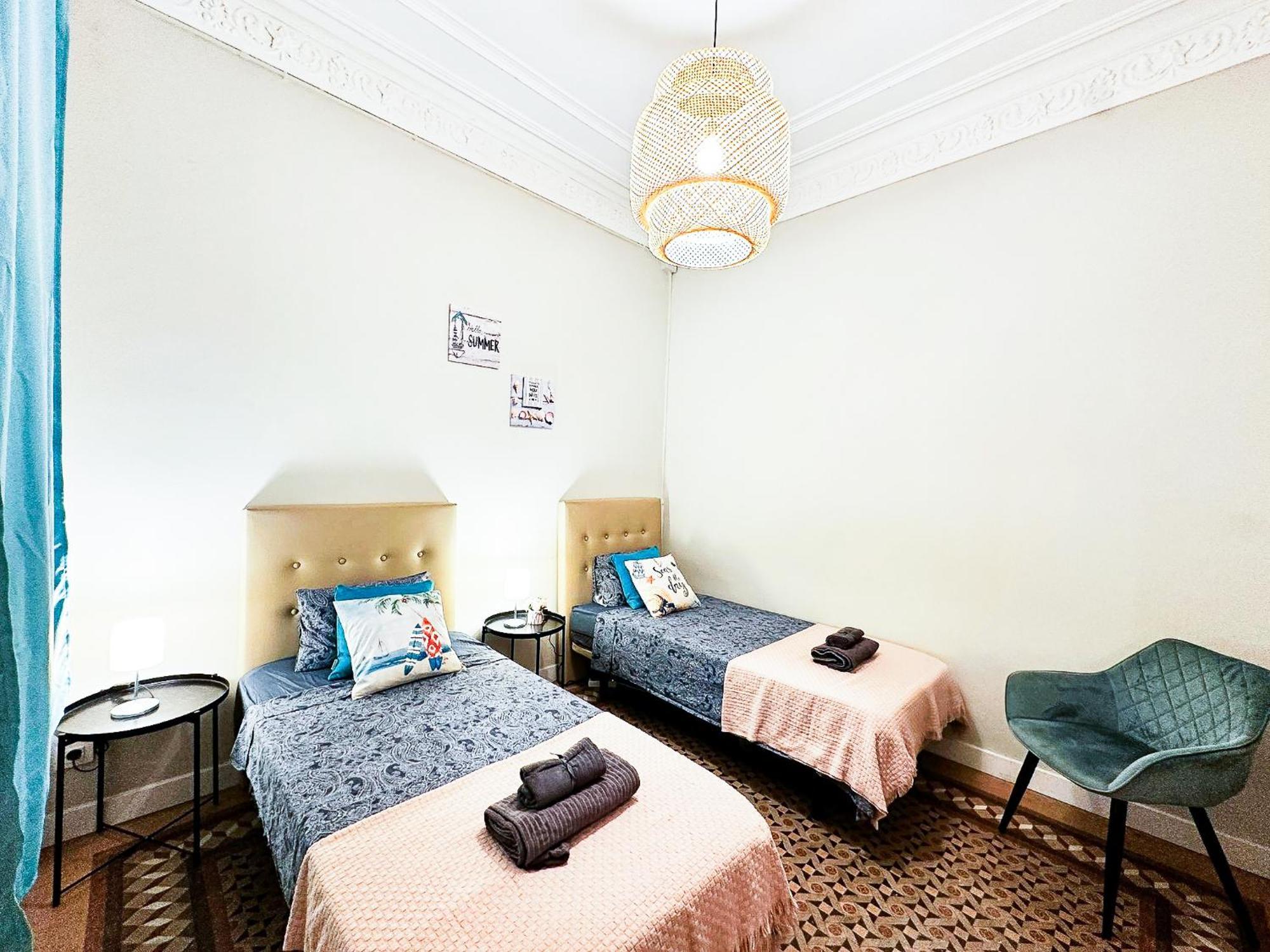 Hostal - Roger De Lluria