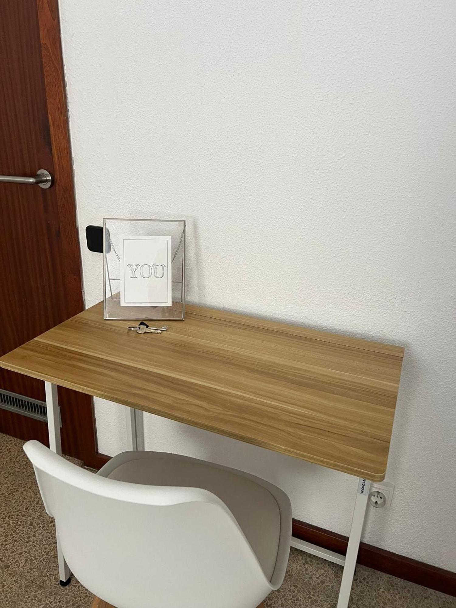Hostal Privada En Piso Compartido Lepanto