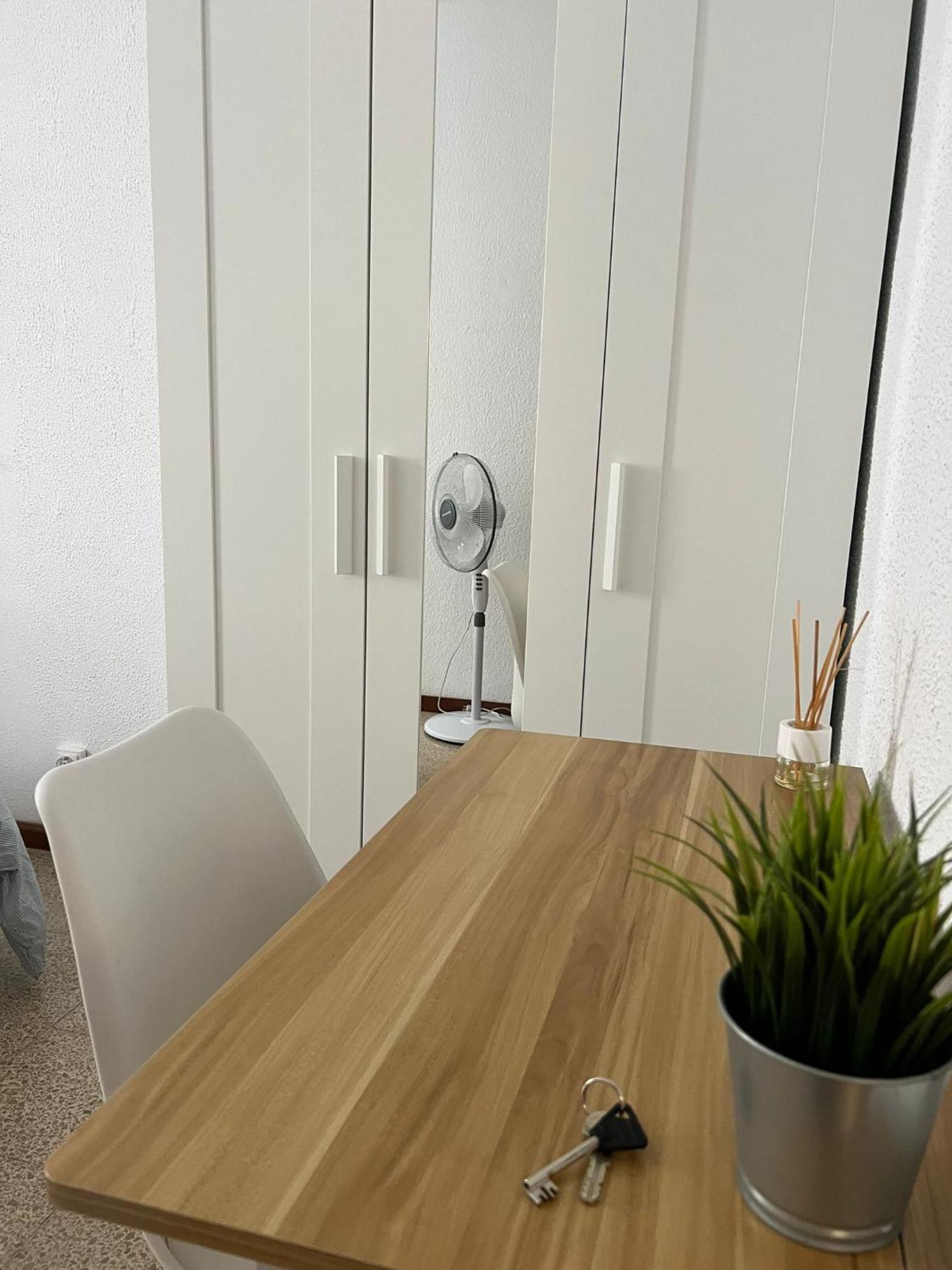 Hostal Privada En Piso Compartido Lepanto