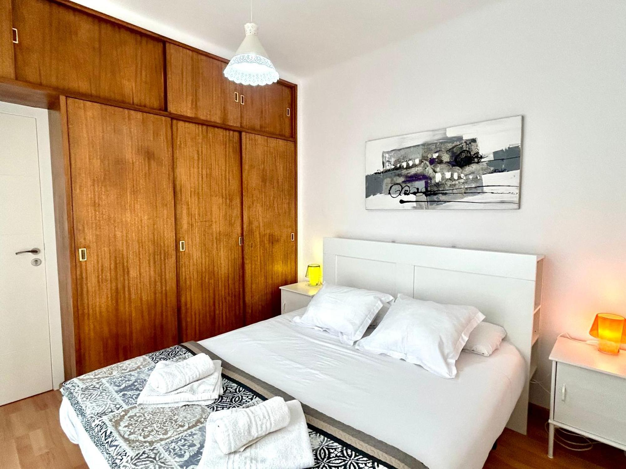 Carrer D'olesa Apartment Barcelona