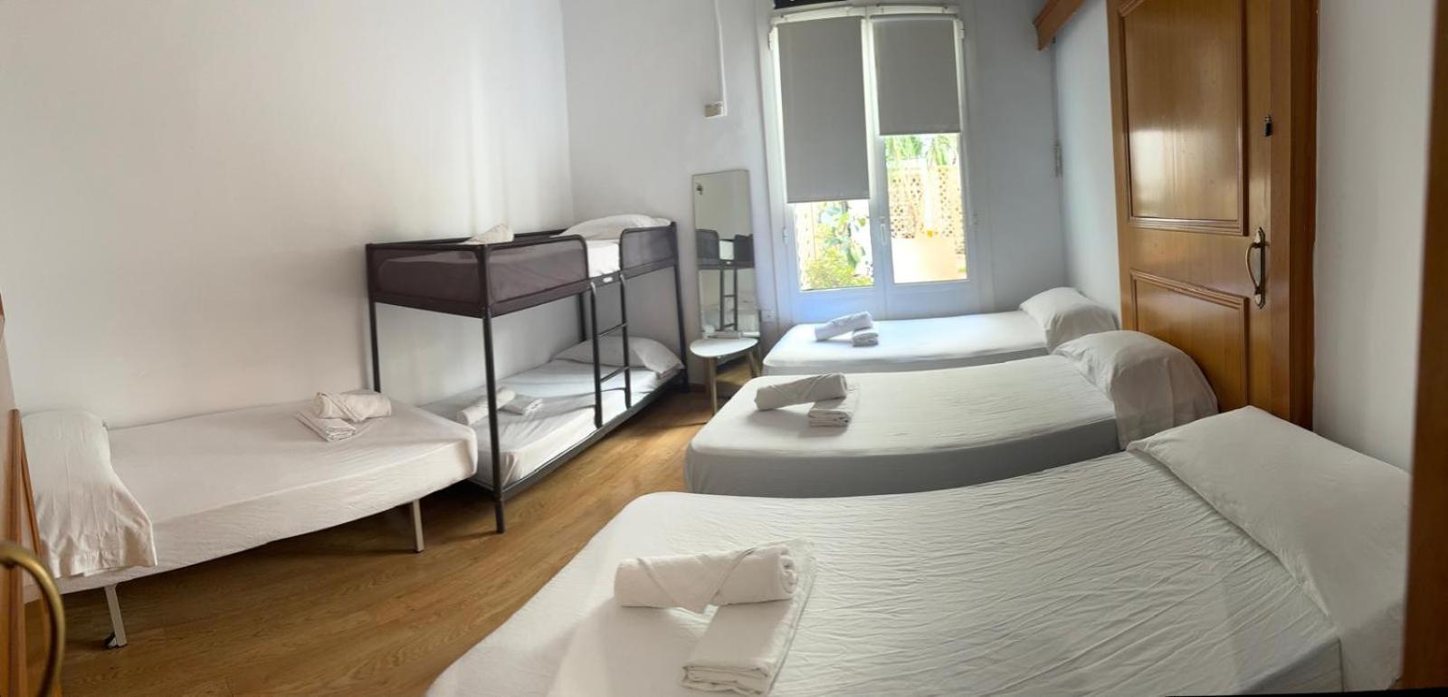 Hostel Grupos Y Familias Hasta 8 Barcelona