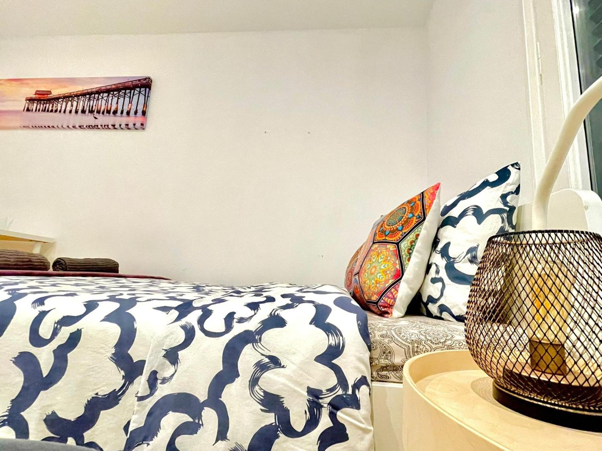 Sharing Flats In Gotico