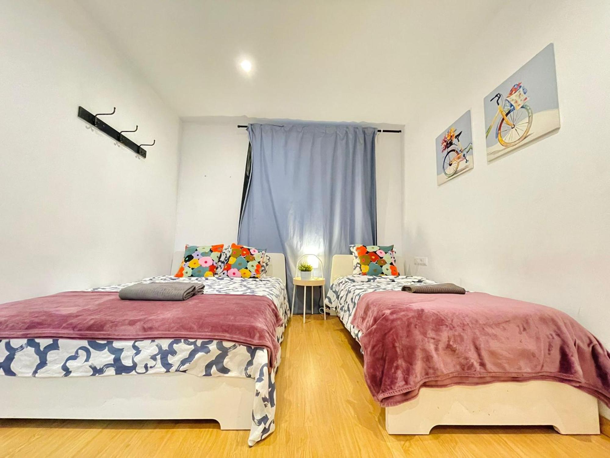 Sharing Flats In Gotico *