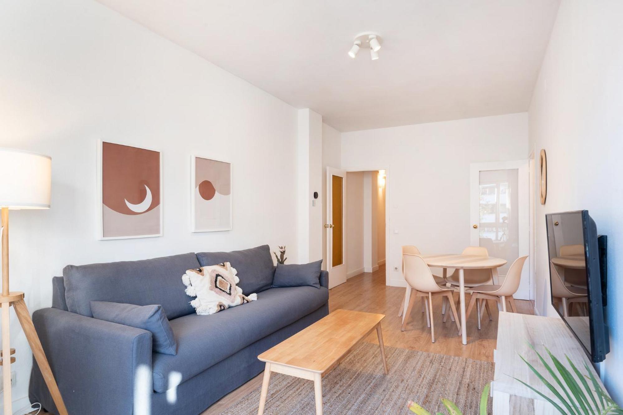 Comfortable For Groups Next To Sagrada Familia * Barcelona