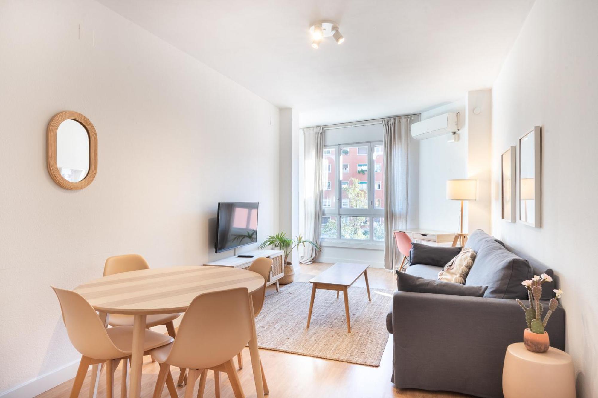 Comfortable For Groups Next To Sagrada Familia Apartamento *