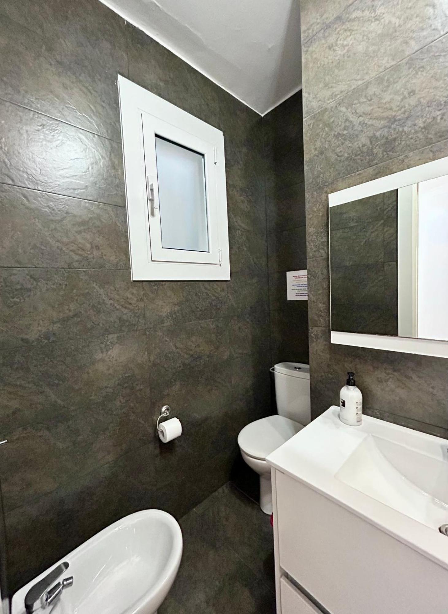 Carrer D'olesa Apartment