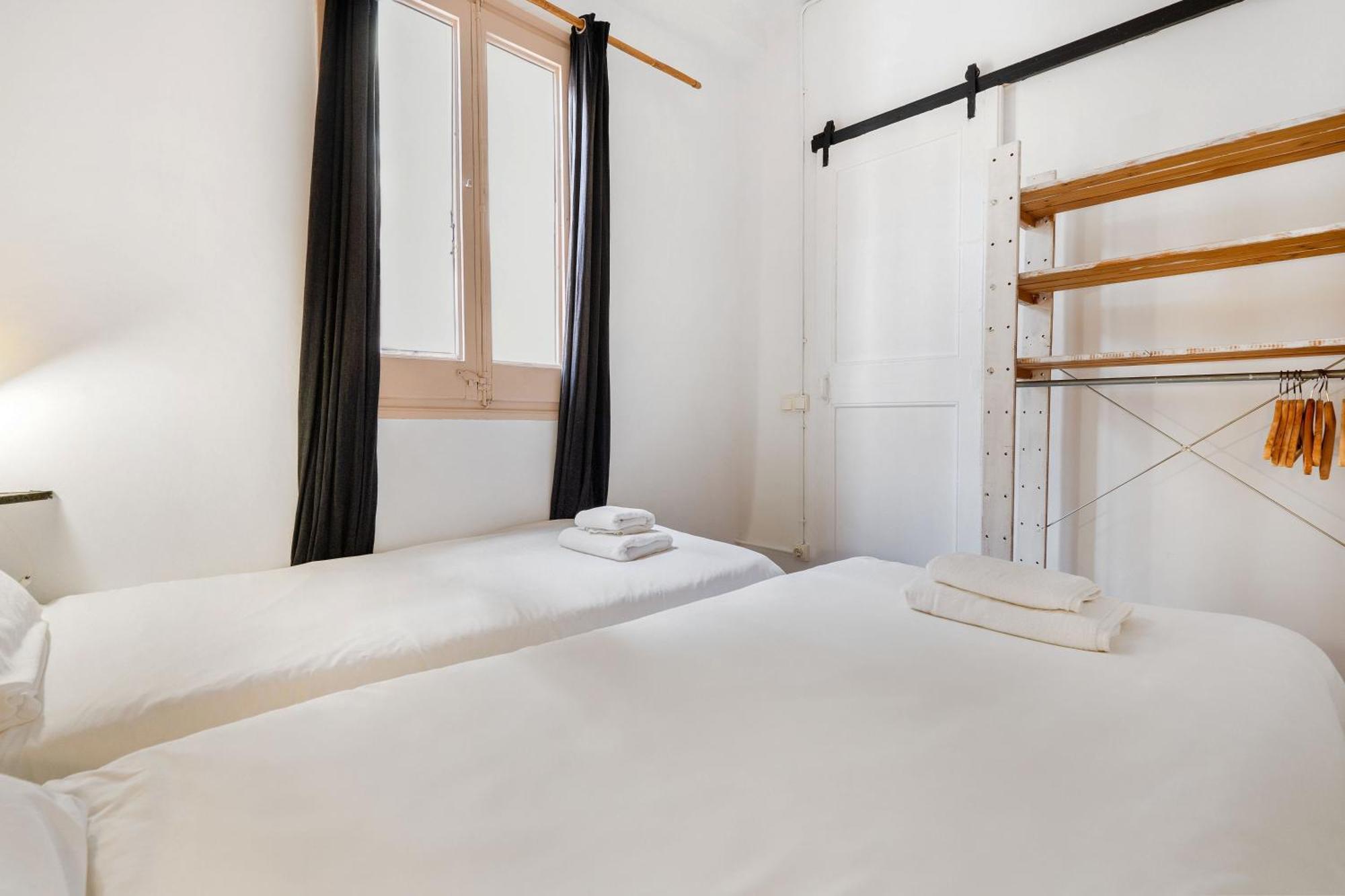 Fridays Flats Retro Chic In Poble Sec Apartamento