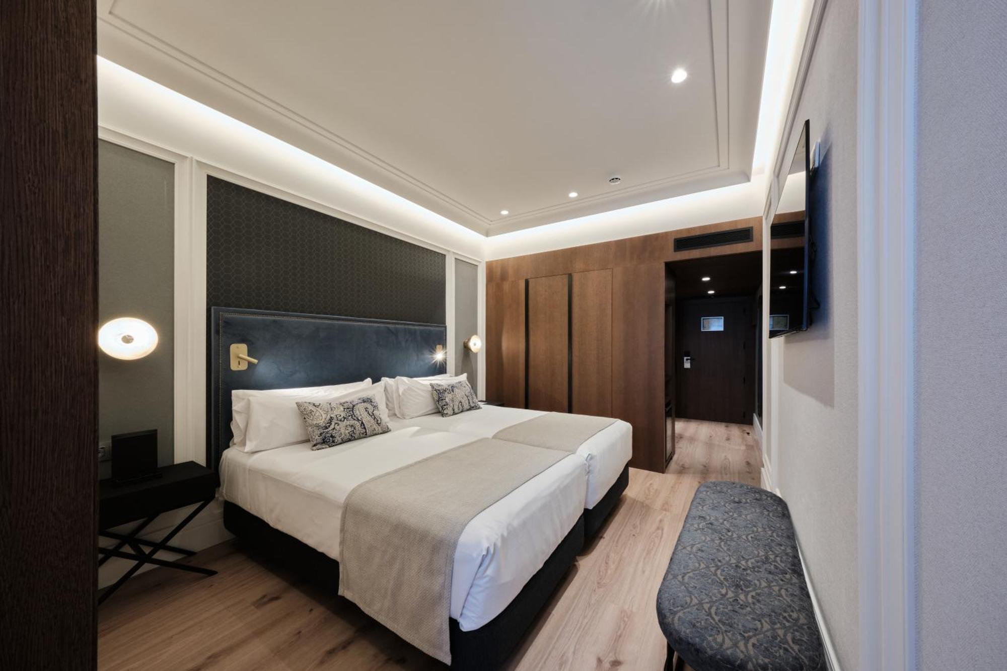 Catalonia Plaza Catalunya Hotel