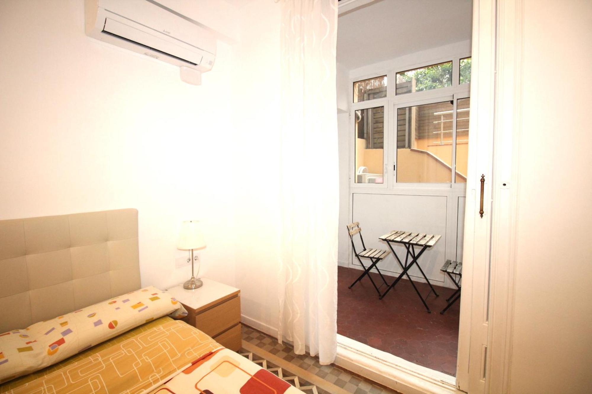 Bed & Breakfast Rooms On Balmes *