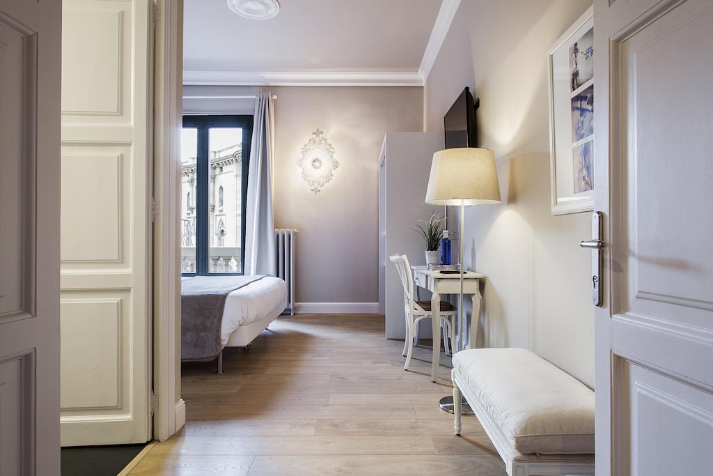Bachome Gallery B&B Barcelona