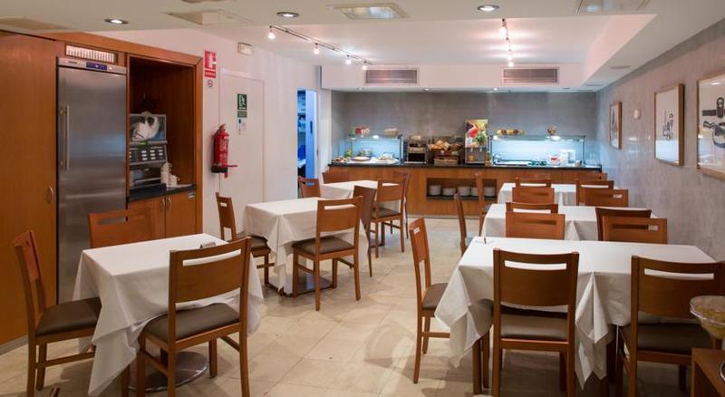 Hotel Acta Azul 3*