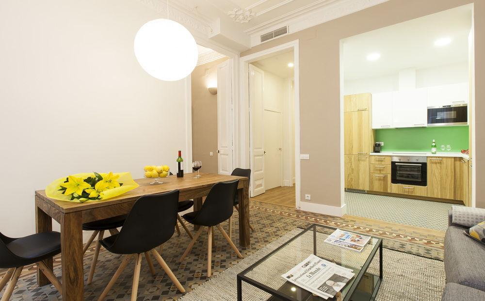 Aspasios Urquinaona Design Apartamento