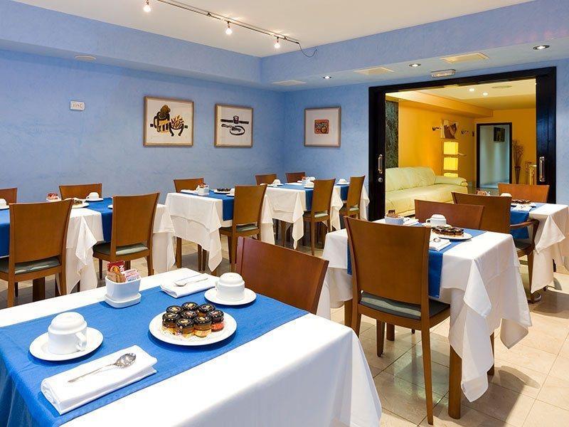 Acta Azul Hotel