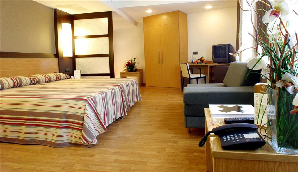 Catalonia Atenas Hotel 4*