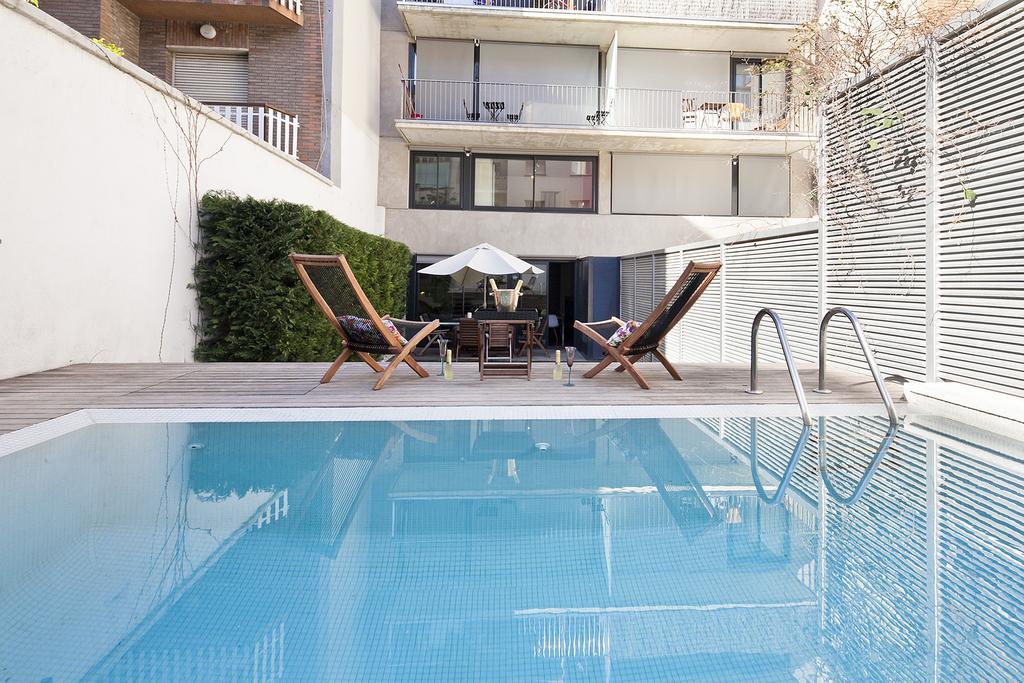 Rentals - Private Pool And Garden Center Apartment *