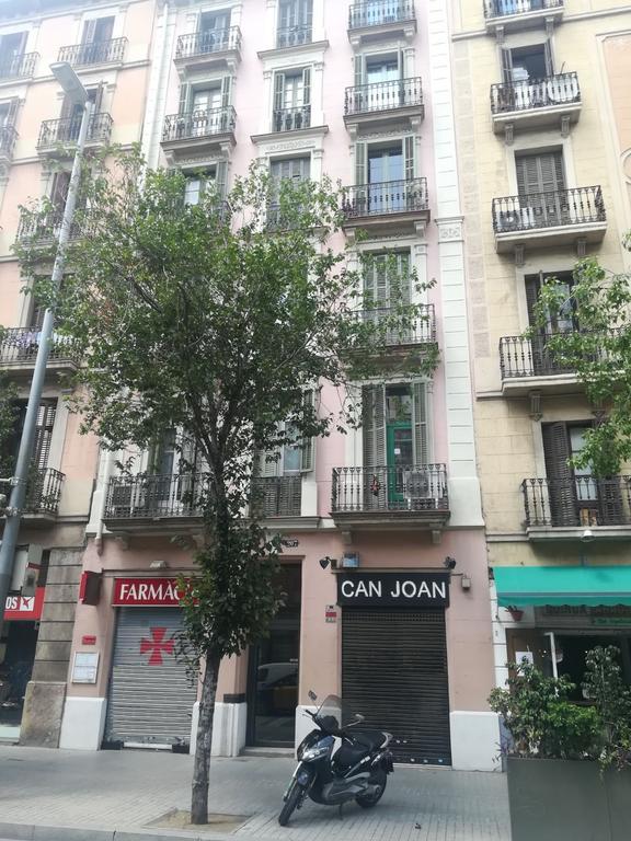 Romantic Barcelona Apartment Apartment *