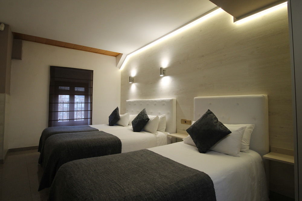 Apartmentos Ramblas 108 Apartahotel