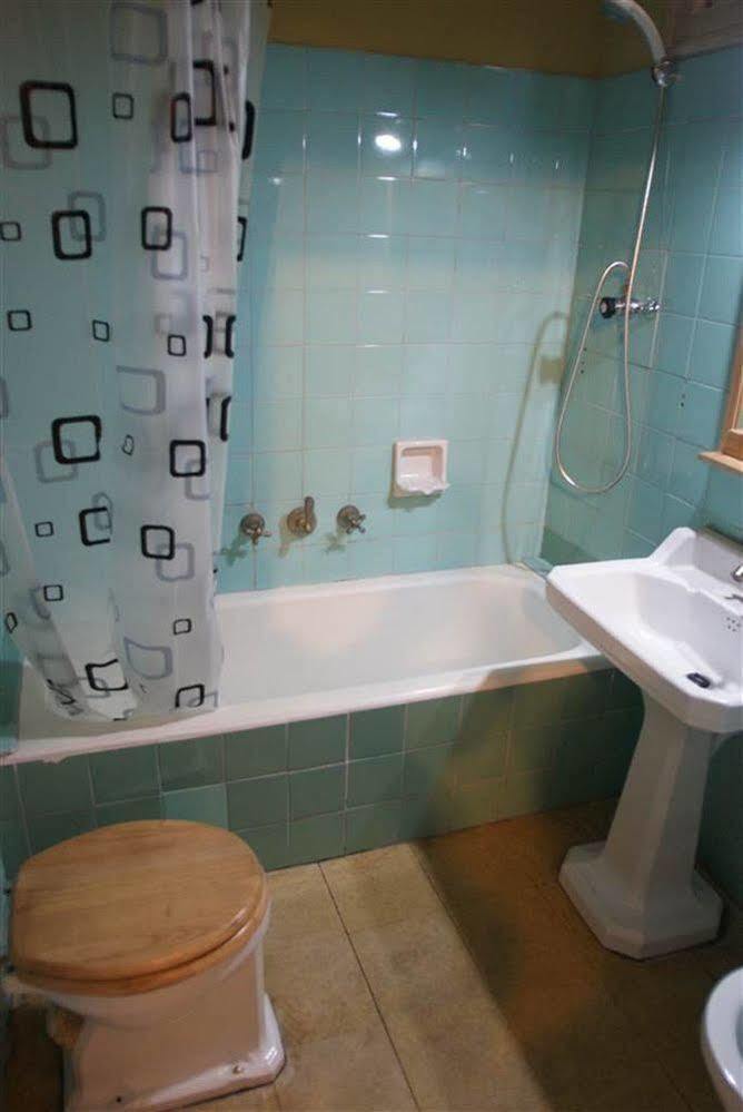Hip Hostal *