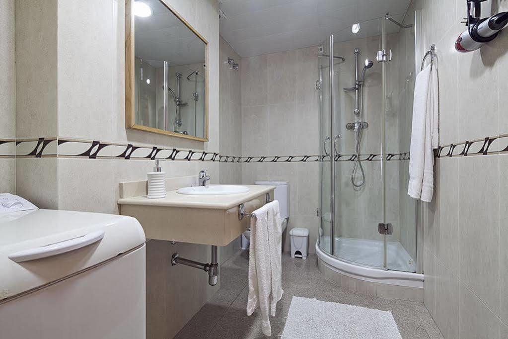 Apartmentos Ramblas 108 Apartahotel Barcelona