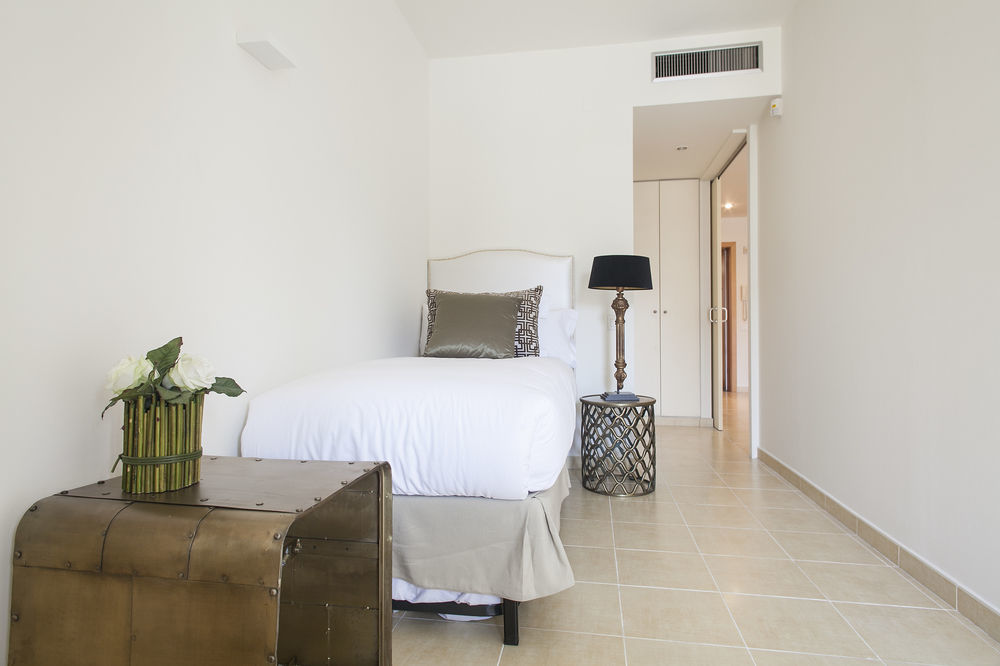 Apartahotel Splendom Pau Claris 4*