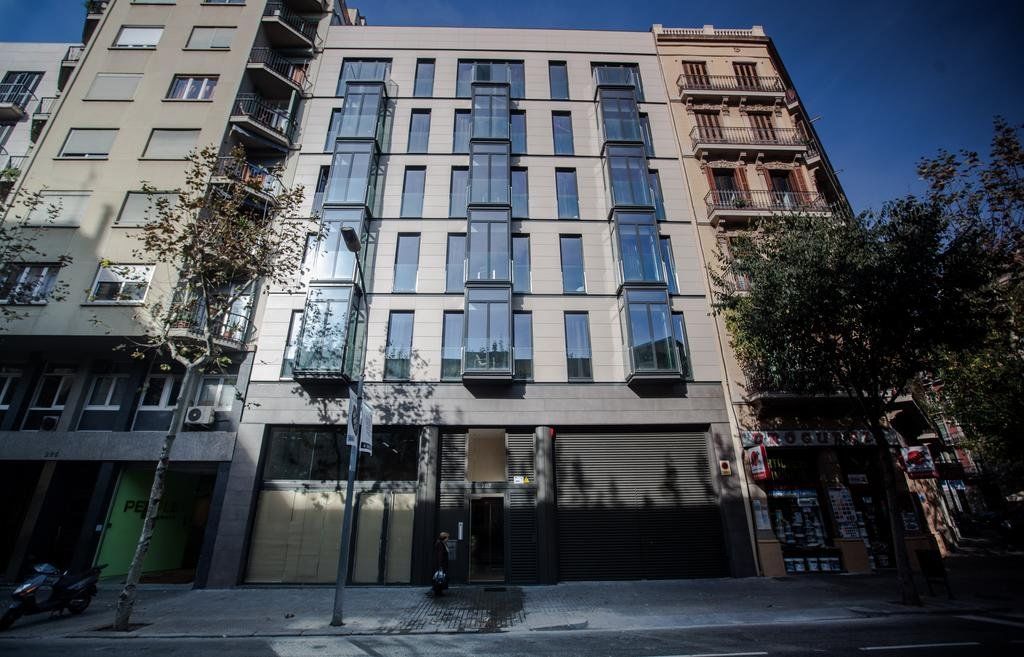 Cosmopolita Consell De Cent * Barcelona
