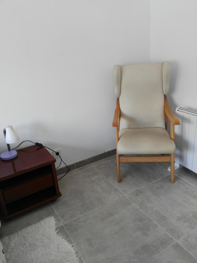 Piso Luminoso En Apartamento *