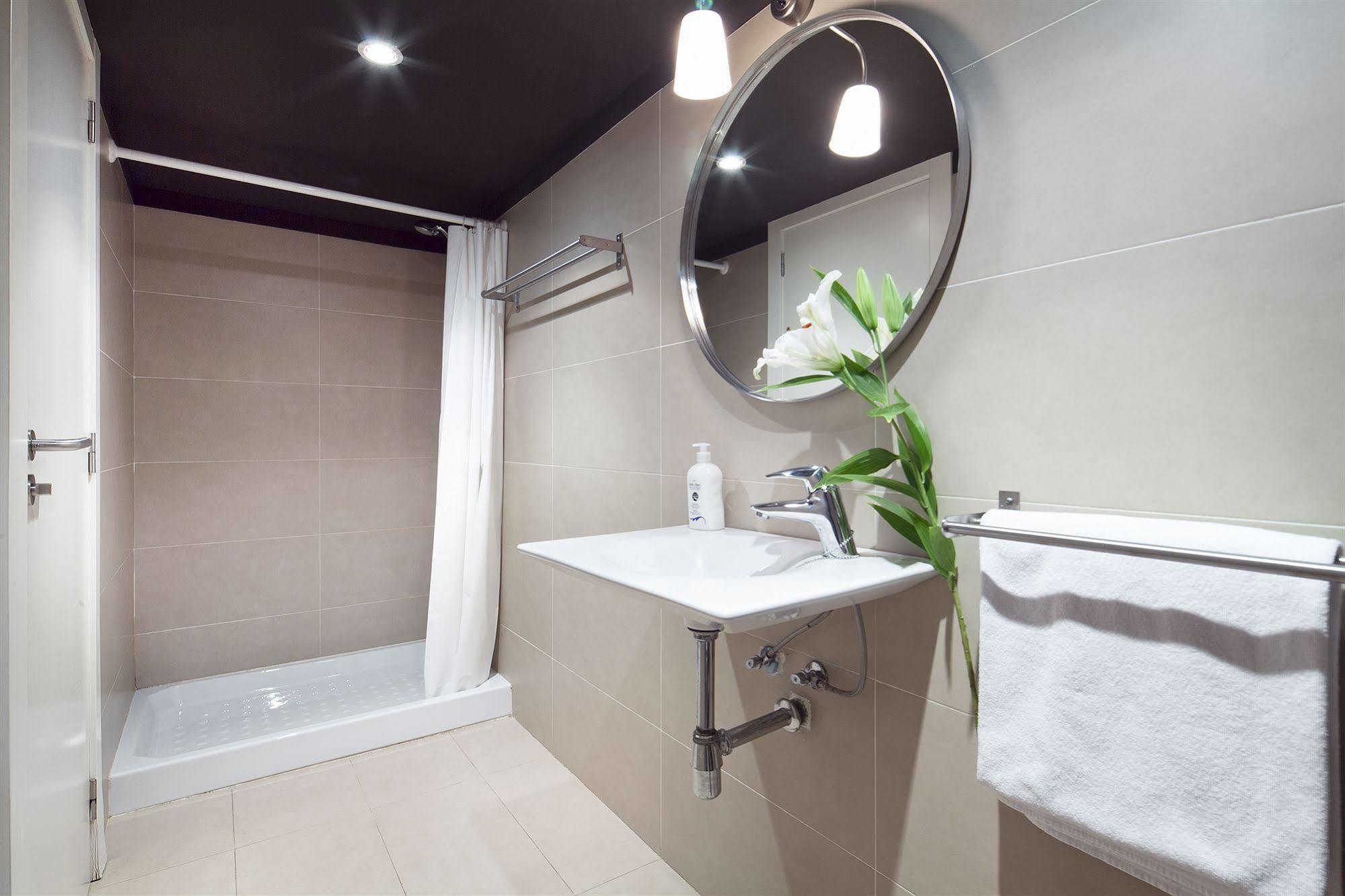Inside Sants Apartamento *