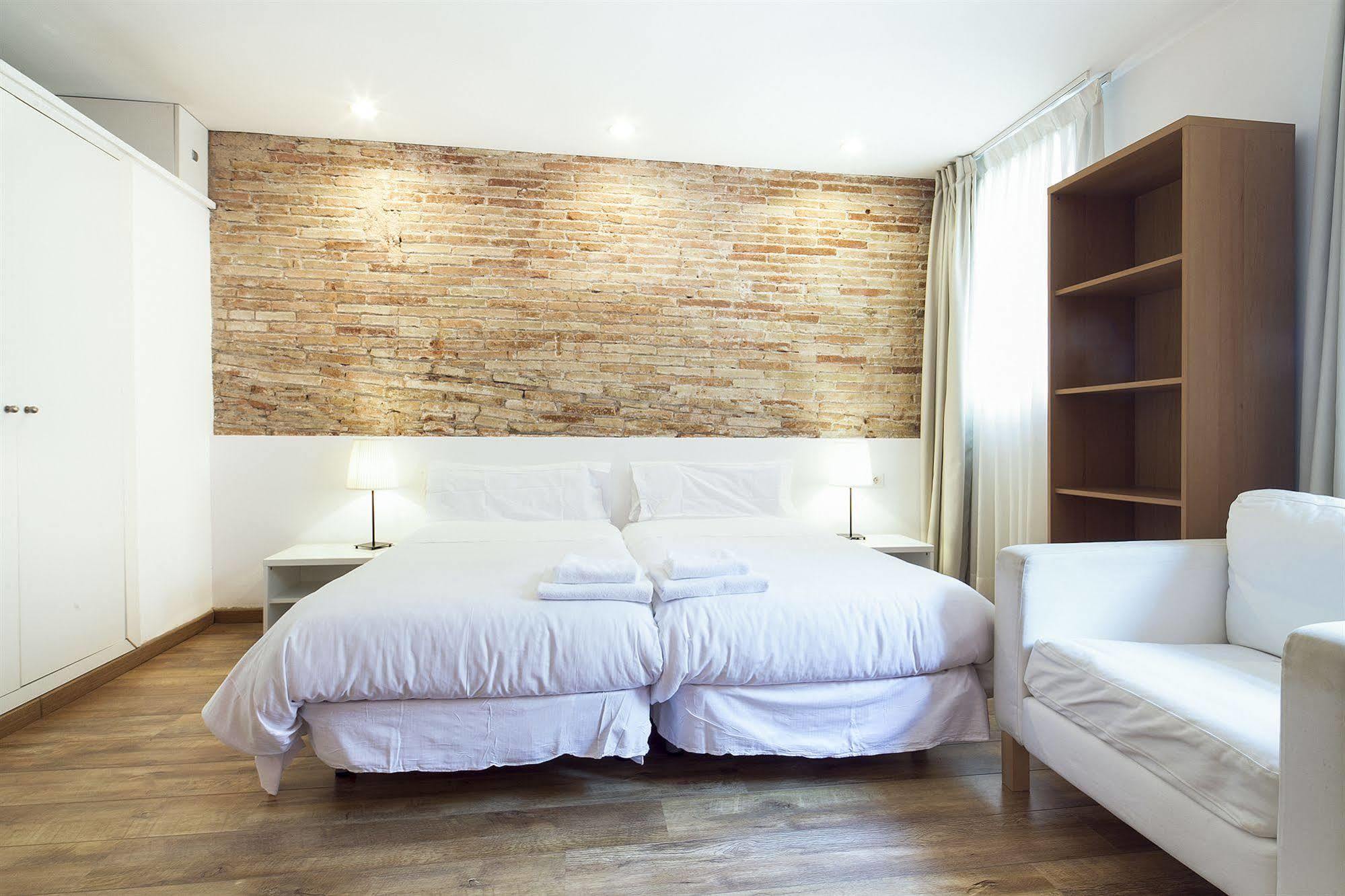 Inside Sants Apartamento